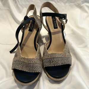 Isaac Mizrahi Micah Wedge Sandal